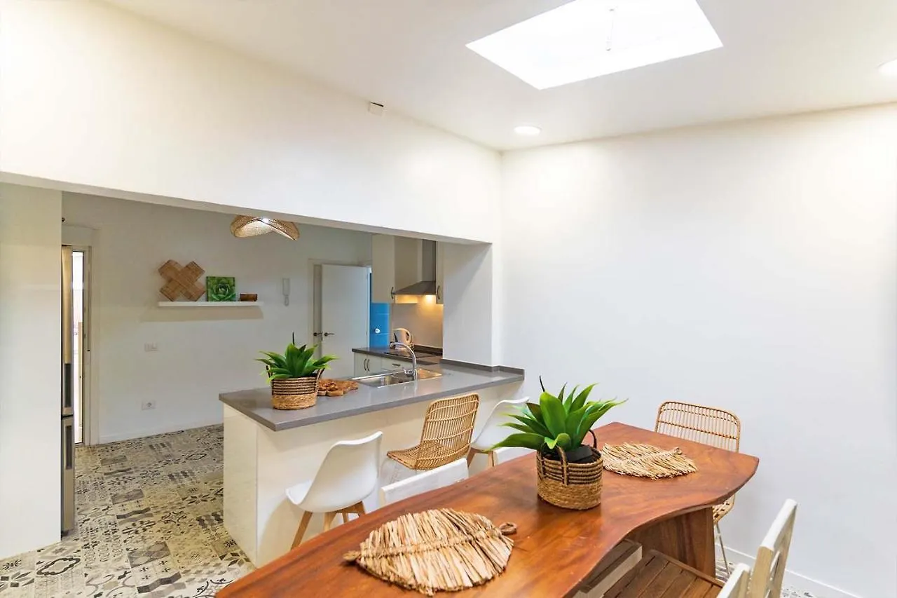 Tenerife Deluxe Villas 아데제