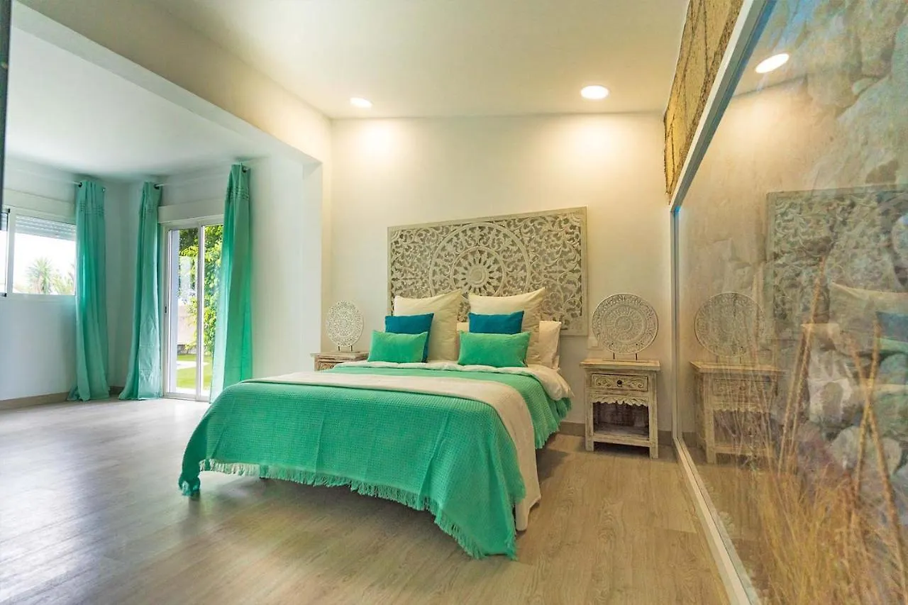 Tenerife Deluxe Villas 아데제