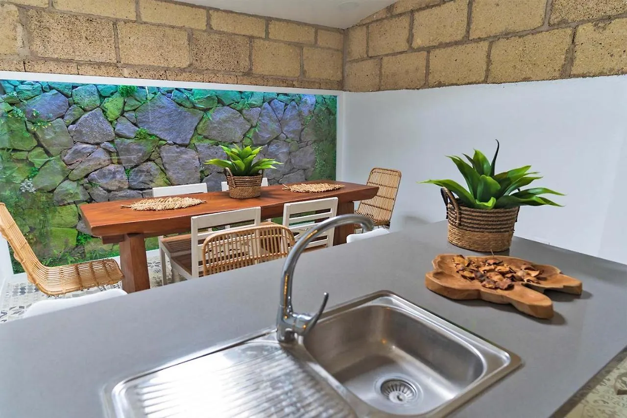 Tenerife Deluxe Villas 아데제